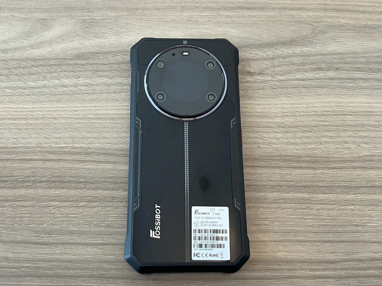 スマートフォン本体-背面