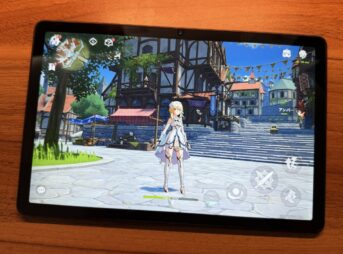 Tabtop A90Sで原神をプレイしている様子